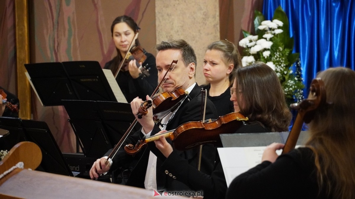 Koncert Filharmonii Kameralnej im. Witolda Lutosławskiego w Łomży w kościele w Kadzidle [17.05.2026] - zdjęcie #35 - eOstroleka.pl