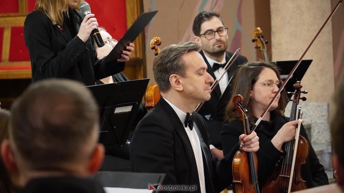 Koncert Filharmonii Kameralnej im. Witolda Lutosławskiego w Łomży w kościele w Kadzidle [17.05.2026] - zdjęcie #24 - eOstroleka.pl
