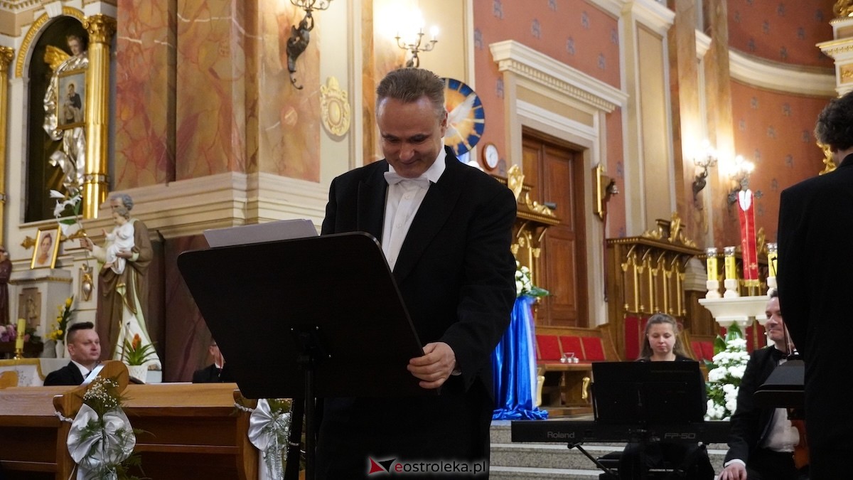 Koncert Filharmonii Kameralnej im. Witolda Lutosławskiego w Łomży w kościele w Kadzidle [17.05.2026] - zdjęcie #13 - eOstroleka.pl
