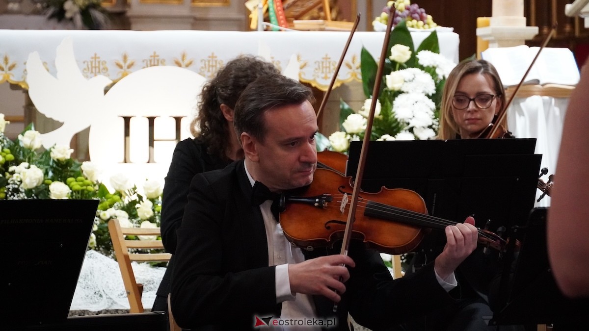 Koncert Filharmonii Kameralnej im. Witolda Lutosławskiego w Łomży w kościele w Kadzidle [17.05.2026] - zdjęcie #4 - eOstroleka.pl