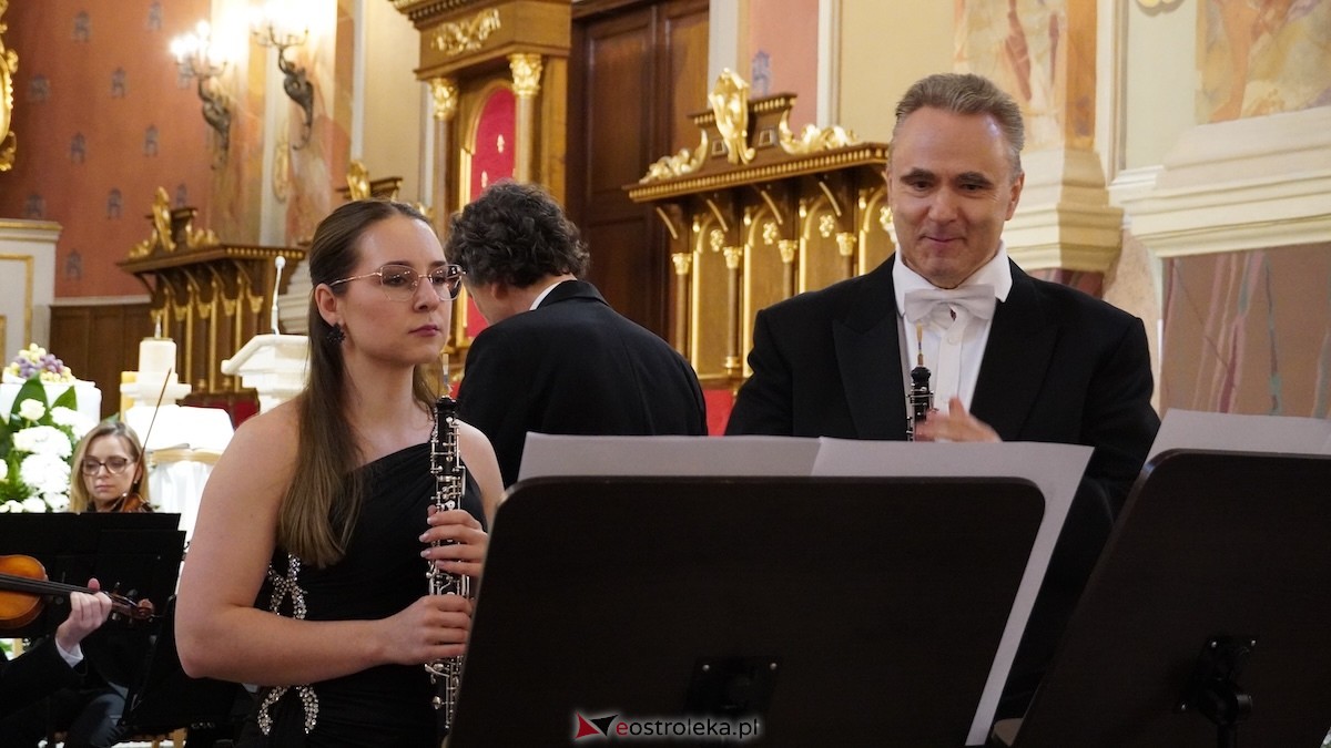 Koncert Filharmonii Kameralnej im. Witolda Lutosławskiego w Łomży w kościele w Kadzidle [17.05.2026] - zdjęcie #1 - eOstroleka.pl