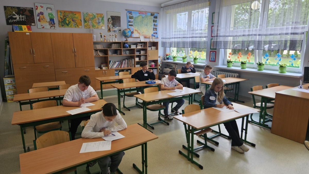 XXVI Międzyszkolny Konkurs Wiedzy Ogólnej OMNIBUS [20.05.2026] - zdjęcie #9 - eOstroleka.pl