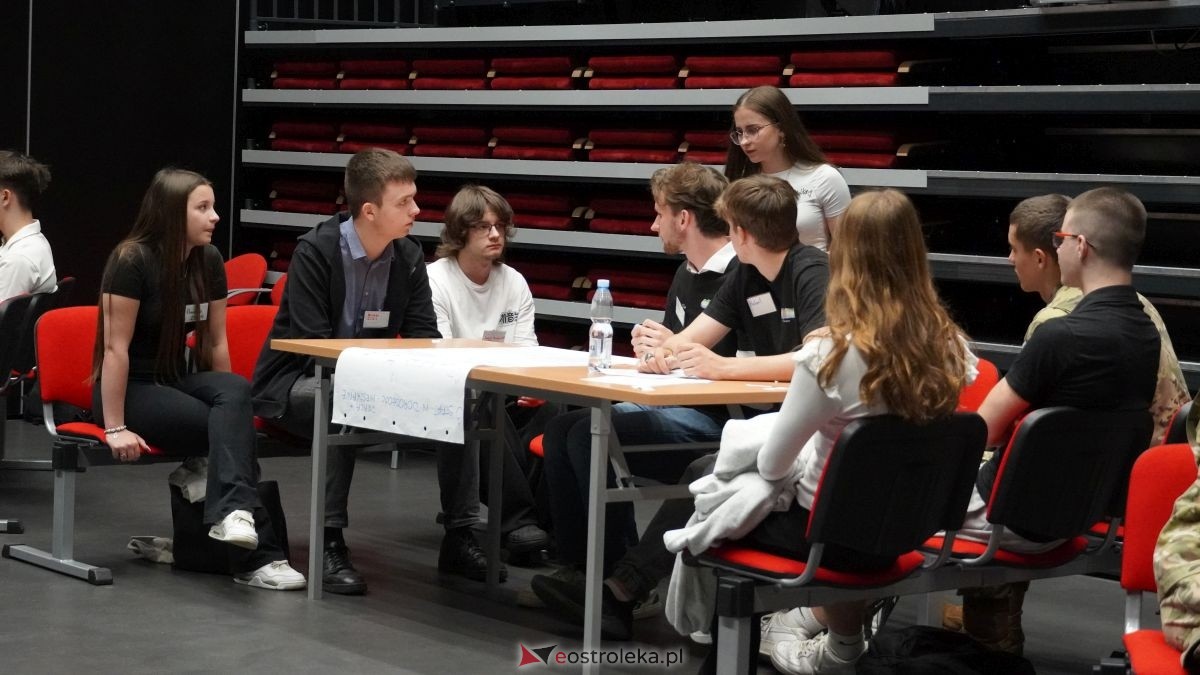 Młodzi mają głos! Debata o przyszłości w Muzeum Żołnierzy Wyklętych [21.05.2026] - zdjęcie #1 - eOstroleka.pl