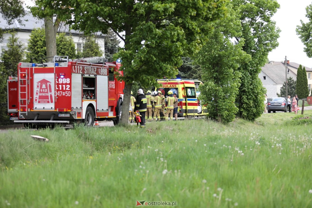 Wypadek w Dąbrówce [21.05.2026] - zdjęcie #15 - eOstroleka.pl