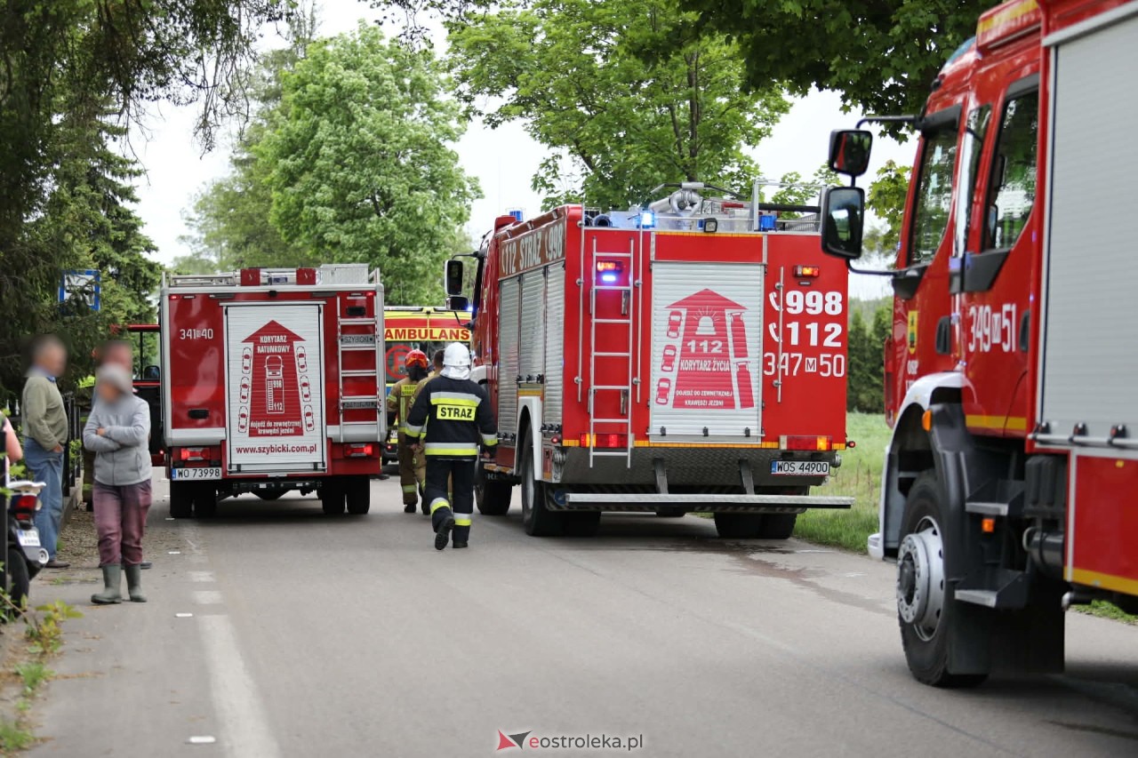 Wypadek w Dąbrówce [21.05.2026] - zdjęcie #11 - eOstroleka.pl