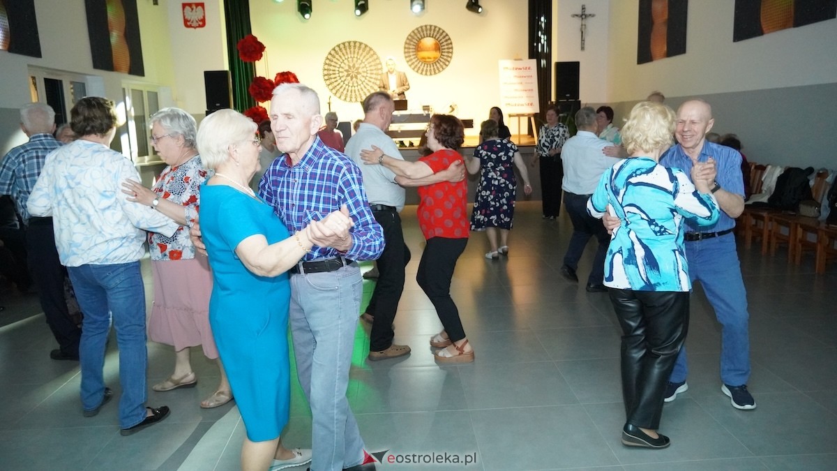 Potańcówka dla seniorów w Lelisie [21.05.2026] - zdjęcie #49 - eOstroleka.pl