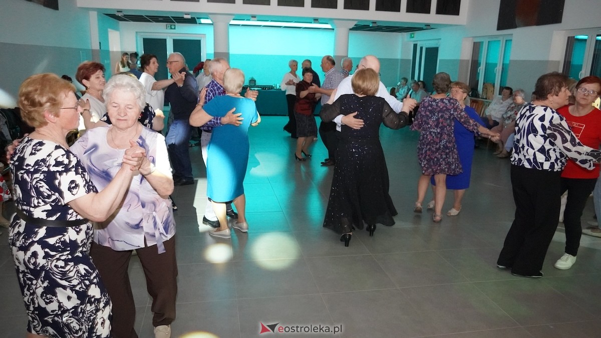 Potańcówka dla seniorów w Lelisie [21.05.2026] - zdjęcie #25 - eOstroleka.pl