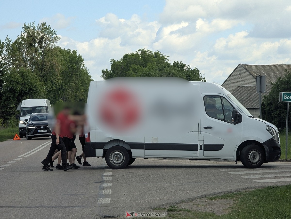 Dwie kolizje w jednym miejscu - Borawe, trasa Ostrołęka - Goworowo [22.05.2026] - zdjęcie #1 - eOstroleka.pl
