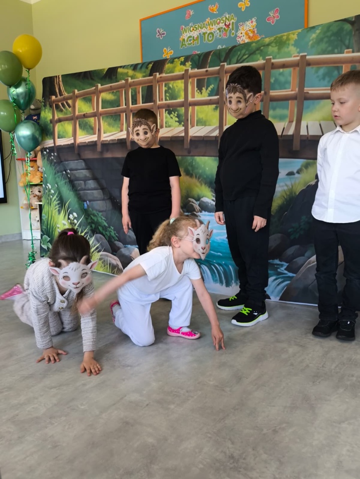 Małe talenty z Ostrołęki zaśpiewały po angielsku. Konkurs w Przedszkolu Miejskim nr 8 [21.05.2026] - zdjęcie #80 - eOstroleka.pl