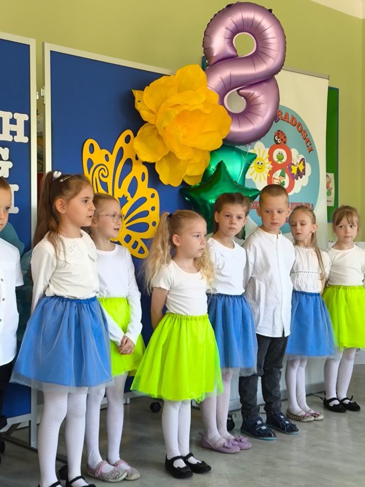 Małe talenty z Ostrołęki zaśpiewały po angielsku. Konkurs w Przedszkolu Miejskim nr 8 [21.05.2026] - zdjęcie #47 - eOstroleka.pl