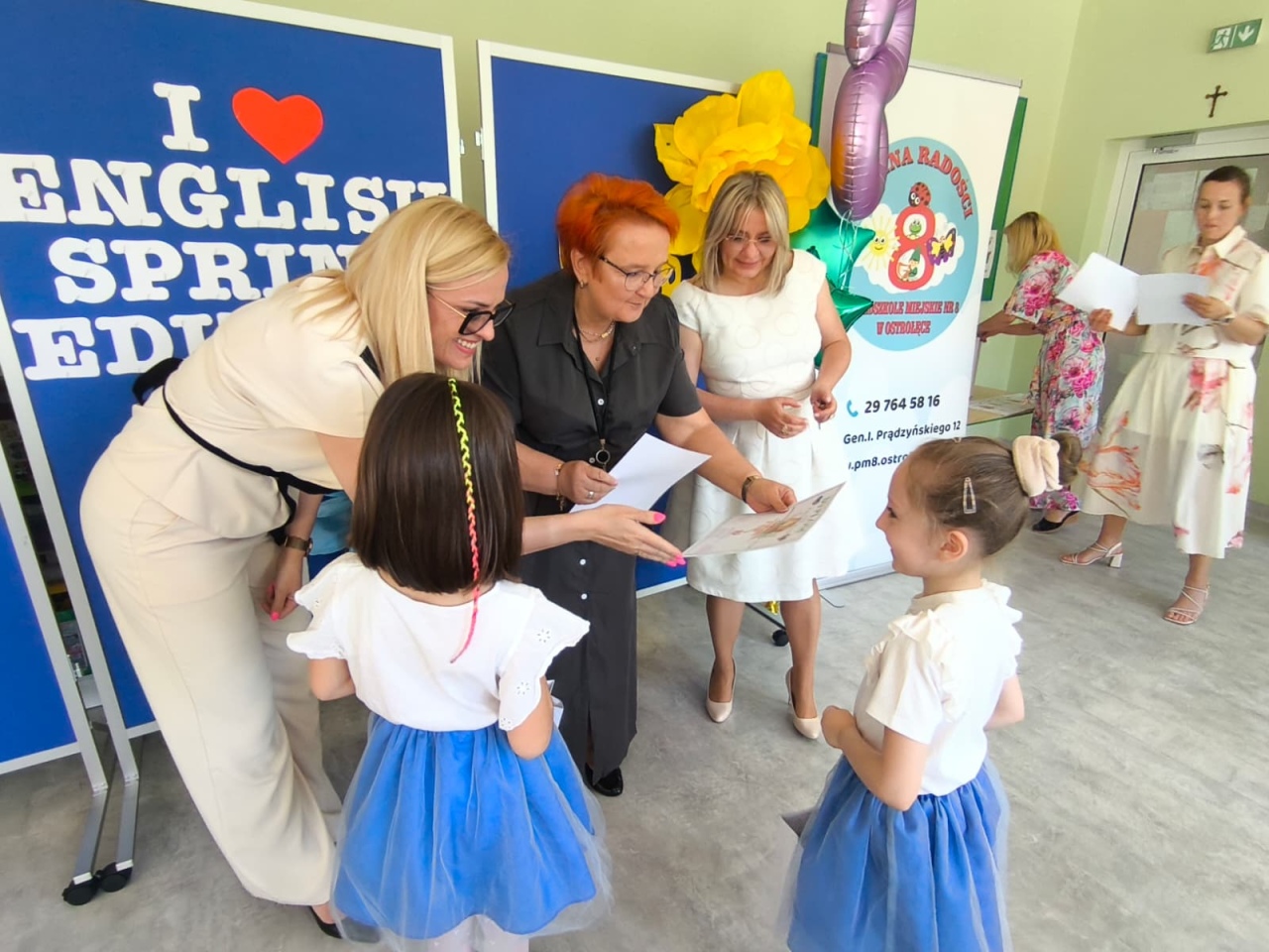 Małe talenty z Ostrołęki zaśpiewały po angielsku. Konkurs w Przedszkolu Miejskim nr 8 [21.05.2026] - zdjęcie #14 - eOstroleka.pl