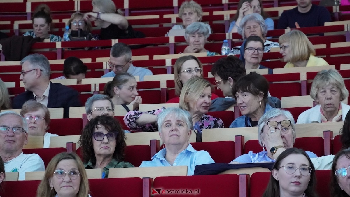 Wieczór ewangelizacyjny Rozpal w sobie dar [22.05.2026] - zdjęcie #44 - eOstroleka.pl