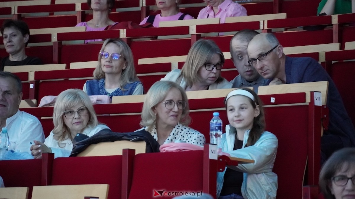 Wieczór ewangelizacyjny Rozpal w sobie dar [22.05.2026] - zdjęcie #39 - eOstroleka.pl