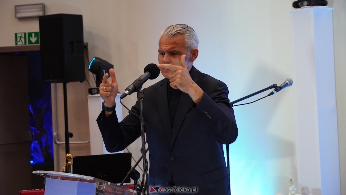 Wieczór ewangelizacyjny Rozpal w sobie dar [22.05.2026] - zdjęcie #20 - eOstroleka.pl