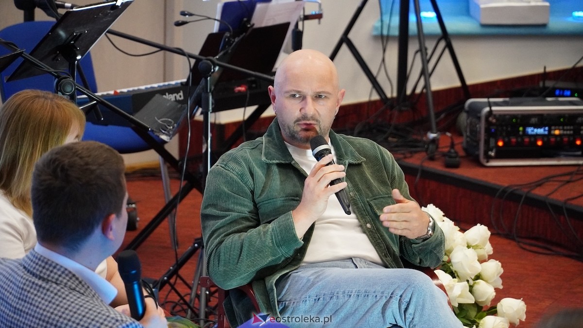 Wieczór ewangelizacyjny Rozpal w sobie dar [22.05.2026] - zdjęcie #7 - eOstroleka.pl
