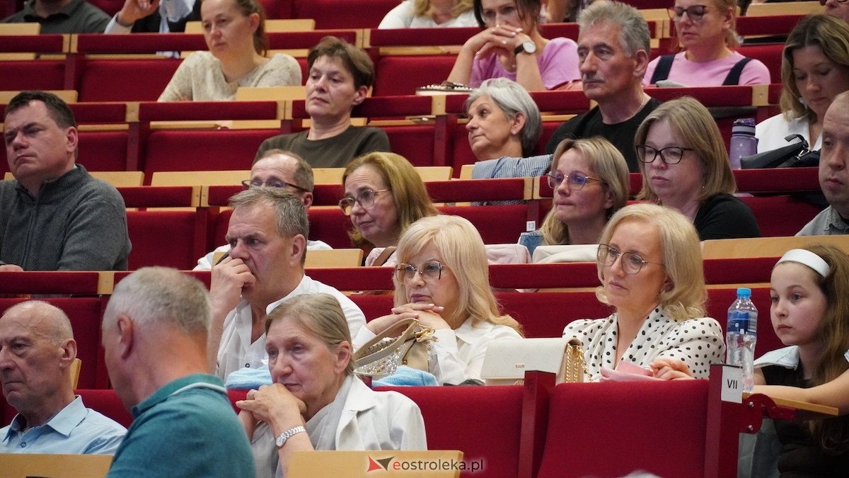 Wieczór ewangelizacyjny Rozpal w sobie dar [22.05.2026] - zdjęcie #3 - eOstroleka.pl