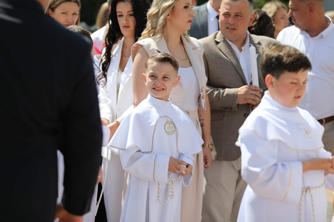 I Komunia Święta w parafii pw. Królowej Rodzin w Ostrołęce [24.05.2026] - zdjęcie #6 - eOstroleka.pl