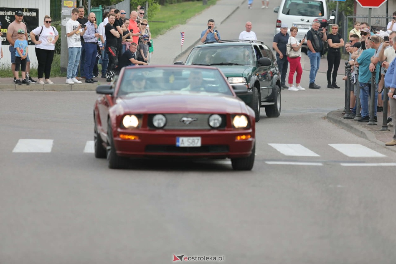 Kurpie Fest 2026 - parada amerykańskich aut w Kadzidle [24.05.2026] - zdjęcie #63 - eOstroleka.pl