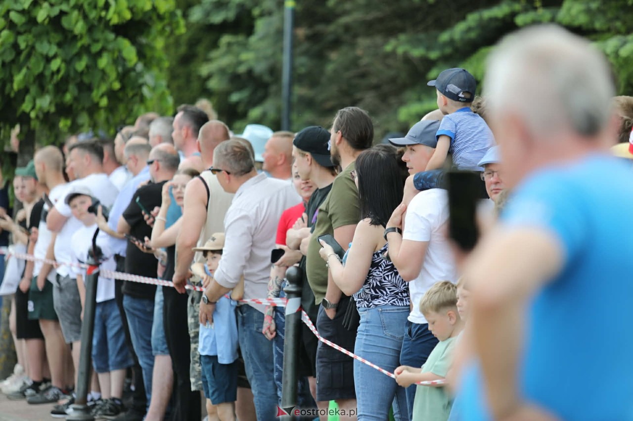 Kurpie Fest 2026 - parada amerykańskich aut w Kadzidle [24.05.2026] - zdjęcie #34 - eOstroleka.pl