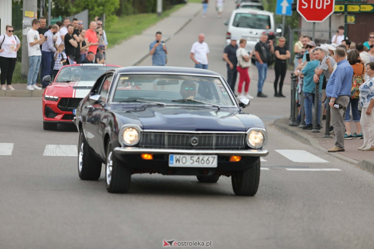 Kurpie Fest 2026 - parada amerykańskich aut w Kadzidle [24.05.2026] - zdjęcie #18 - eOstroleka.pl
