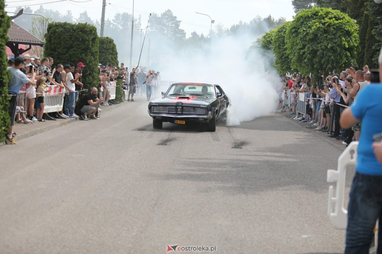 Kurpie Fest 2026 - parada amerykańskich aut w Kadzidle [24.05.2026] - zdjęcie #15 - eOstroleka.pl