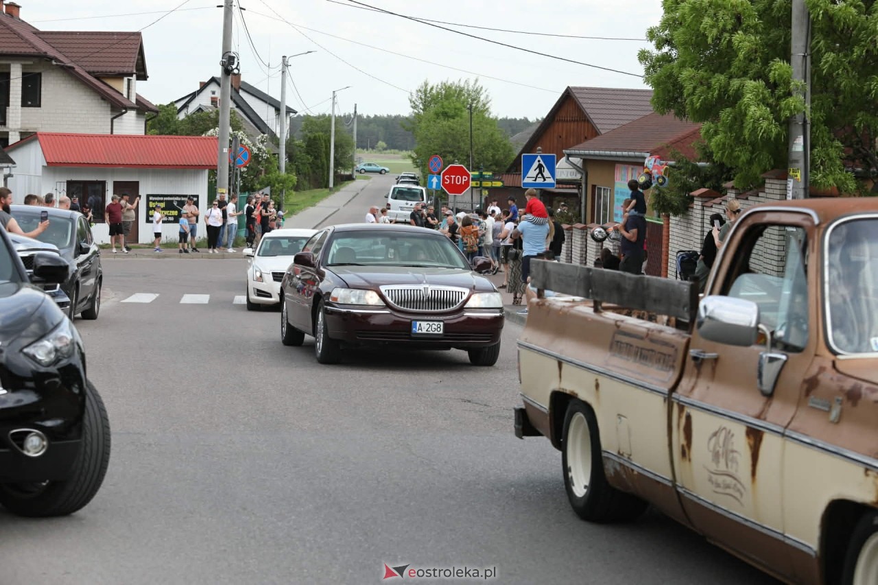 Kurpie Fest 2026 - parada amerykańskich aut w Kadzidle [24.05.2026] - zdjęcie #13 - eOstroleka.pl