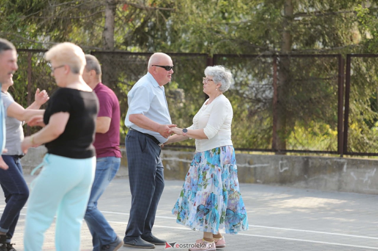 Potańcówka pod gwiazdami w Olszewie-Borkach [24.05.2026] - zdjęcie #88 - eOstroleka.pl
