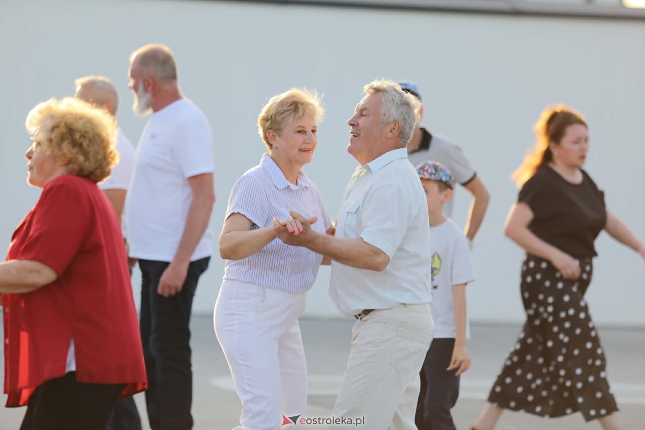 Potańcówka pod gwiazdami w Olszewie-Borkach [24.05.2026] - zdjęcie #65 - eOstroleka.pl