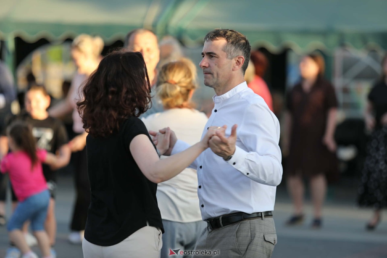 Potańcówka pod gwiazdami w Olszewie-Borkach [24.05.2026] - zdjęcie #34 - eOstroleka.pl
