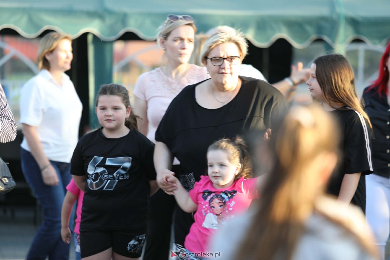 Potańcówka pod gwiazdami w Olszewie-Borkach [24.05.2026] - zdjęcie #17 - eOstroleka.pl