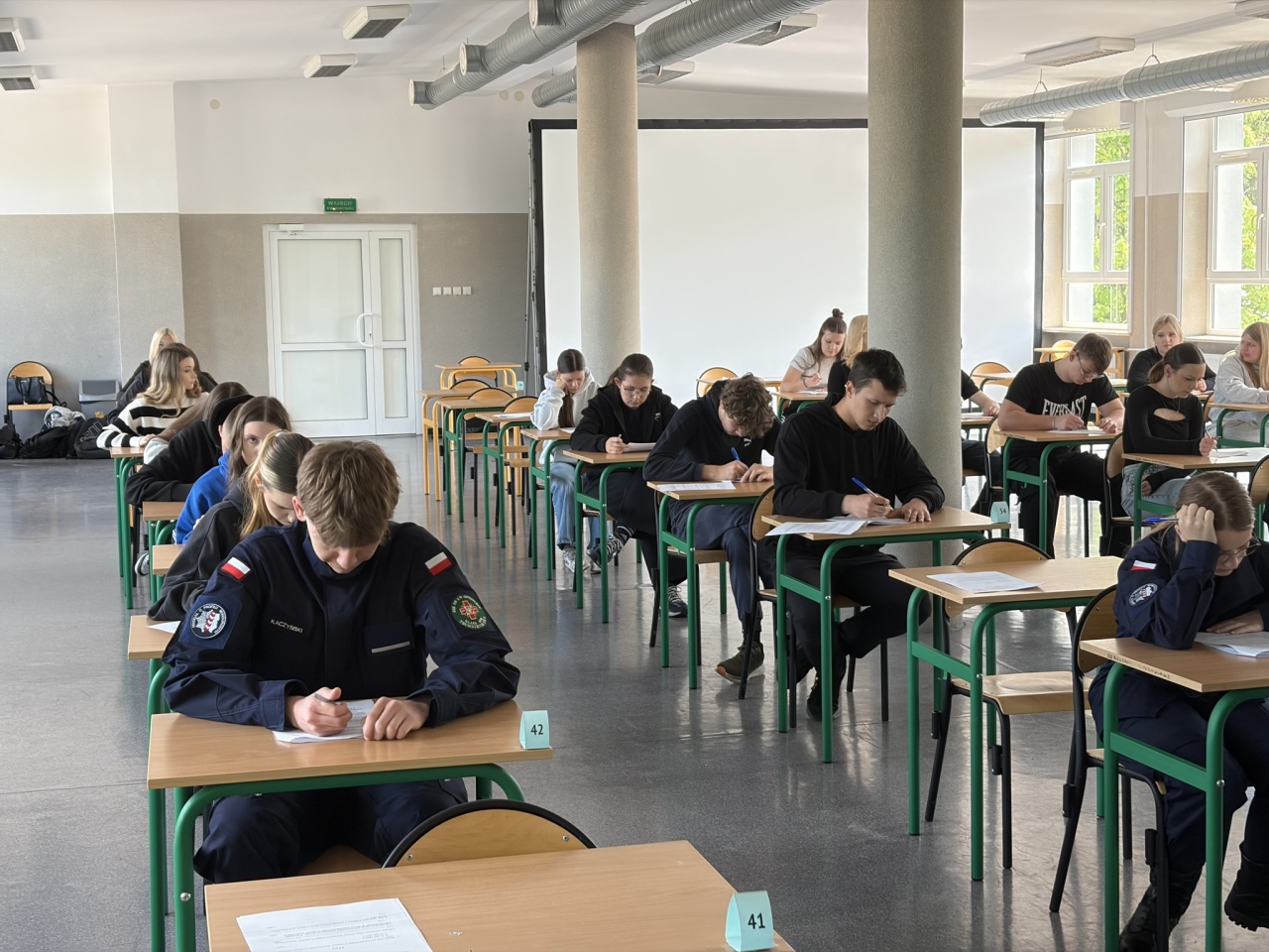 Finał XXXV edycji konkursu wiedzy o 5 Pułku Ułanów Zasławskich [14.05.2026] - zdjęcie #1 - eOstroleka.pl