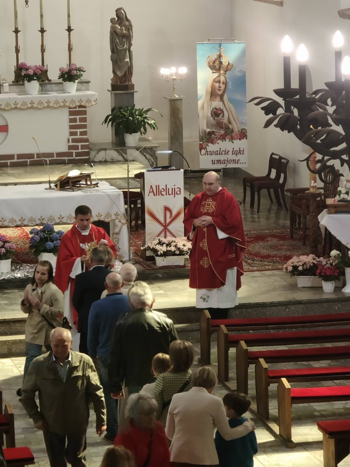 Relikwie św. Jana Pawła II w parafii w Kleczkowie [24.05.2026] - zdjęcie #11 - eOstroleka.pl