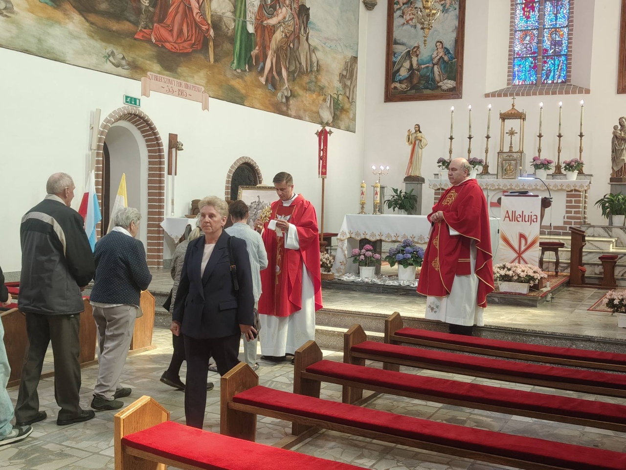 Relikwie św. Jana Pawła II w parafii w Kleczkowie [24.05.2026] - zdjęcie #7 - eOstroleka.pl