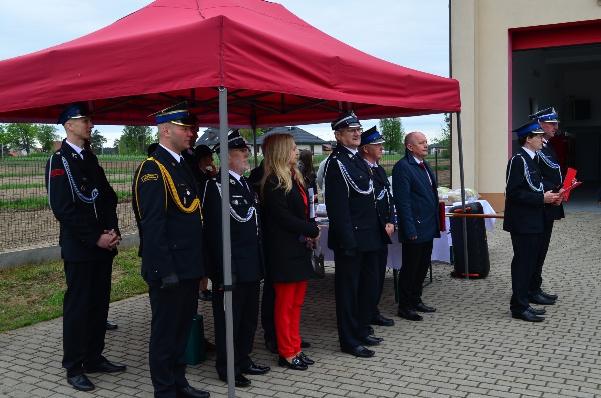 Uroczyste przekazanie sztandaru OSP Łąccki [25.05.2026] - zdjęcie #19 - eOstroleka.pl