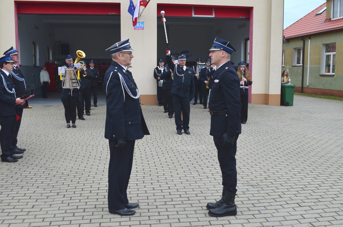 Uroczyste przekazanie sztandaru OSP Łąccki [25.05.2026] - zdjęcie #18 - eOstroleka.pl