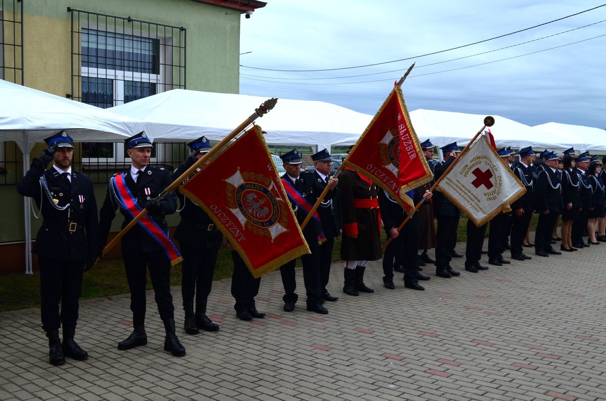 Uroczyste przekazanie sztandaru OSP Łąccki [25.05.2026] - zdjęcie #15 - eOstroleka.pl