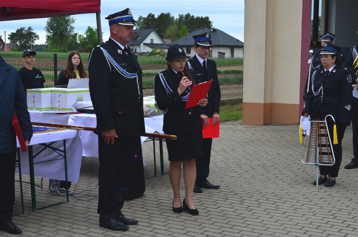 Uroczyste przekazanie sztandaru OSP Łąccki [25.05.2026] - zdjęcie #14 - eOstroleka.pl