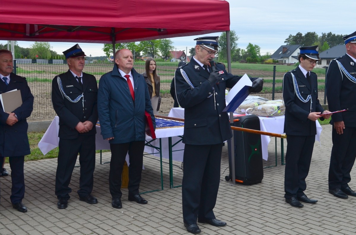 Uroczyste przekazanie sztandaru OSP Łąccki [25.05.2026] - zdjęcie #12 - eOstroleka.pl