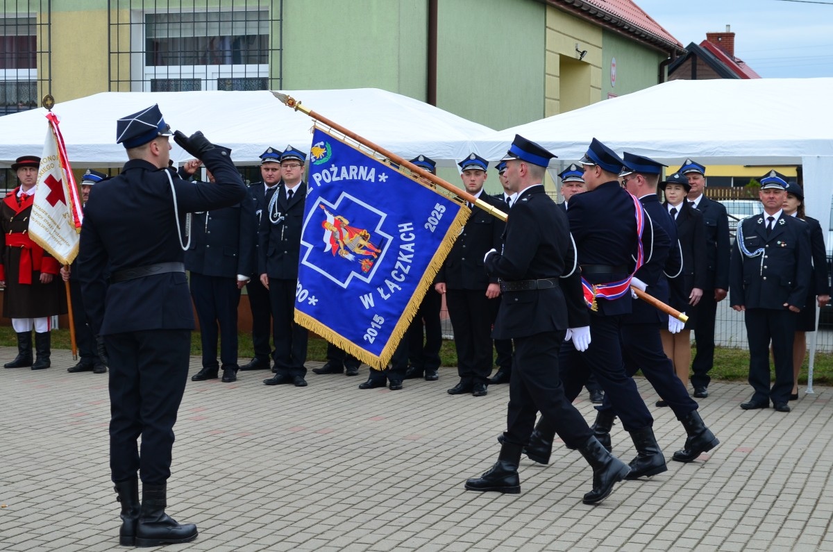 Uroczyste przekazanie sztandaru OSP Łąccki [25.05.2026] - zdjęcie #3 - eOstroleka.pl
