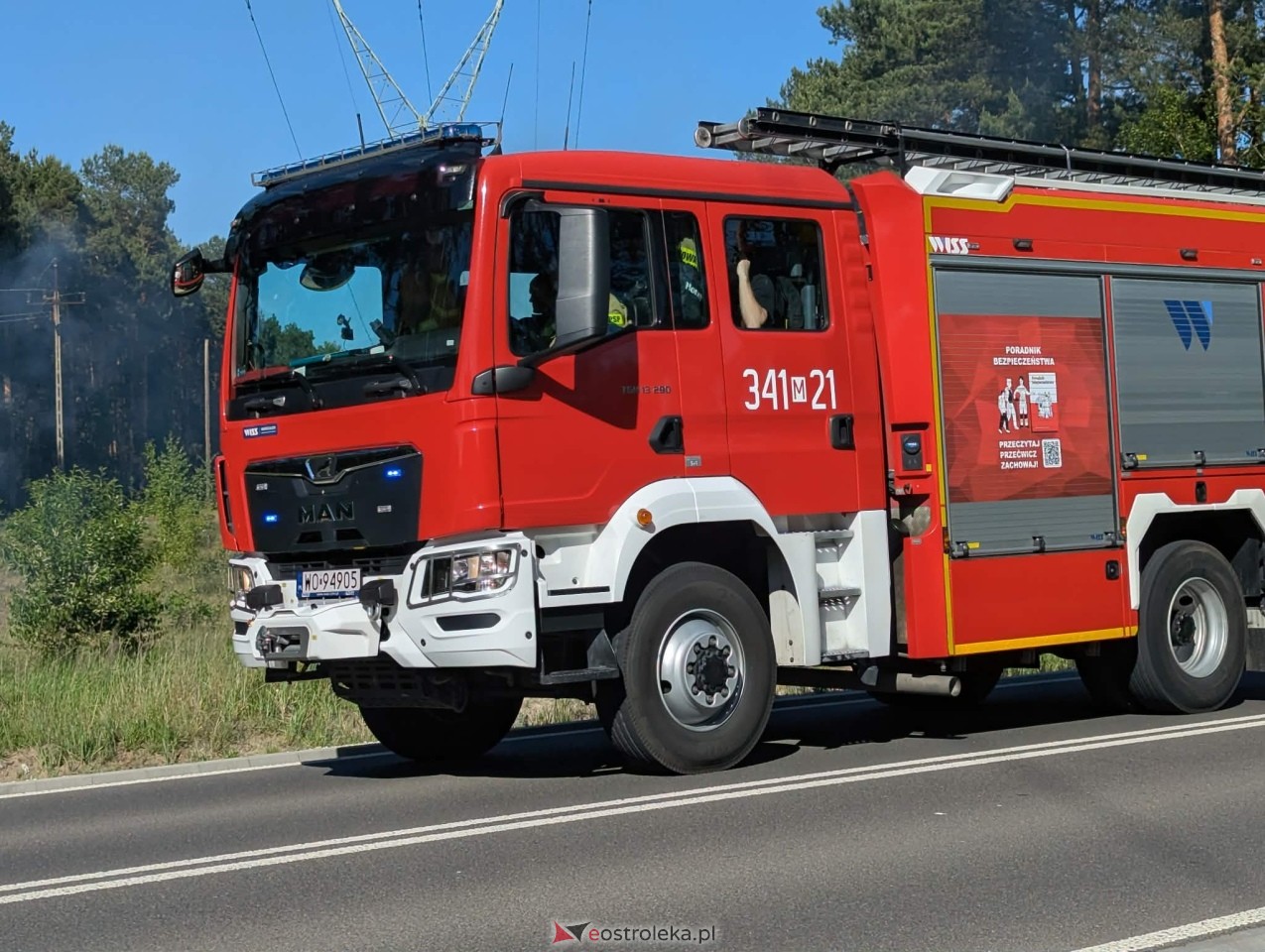 Pożar na drodze do mostu w Teodorowie [25.05.2026] - zdjęcie #12 - eOstroleka.pl
