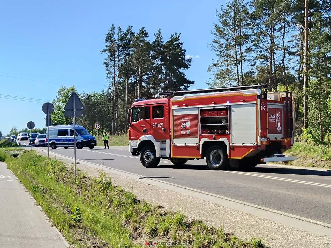 Pożar na drodze do mostu w Teodorowie [25.05.2026] - zdjęcie #3 - eOstroleka.pl