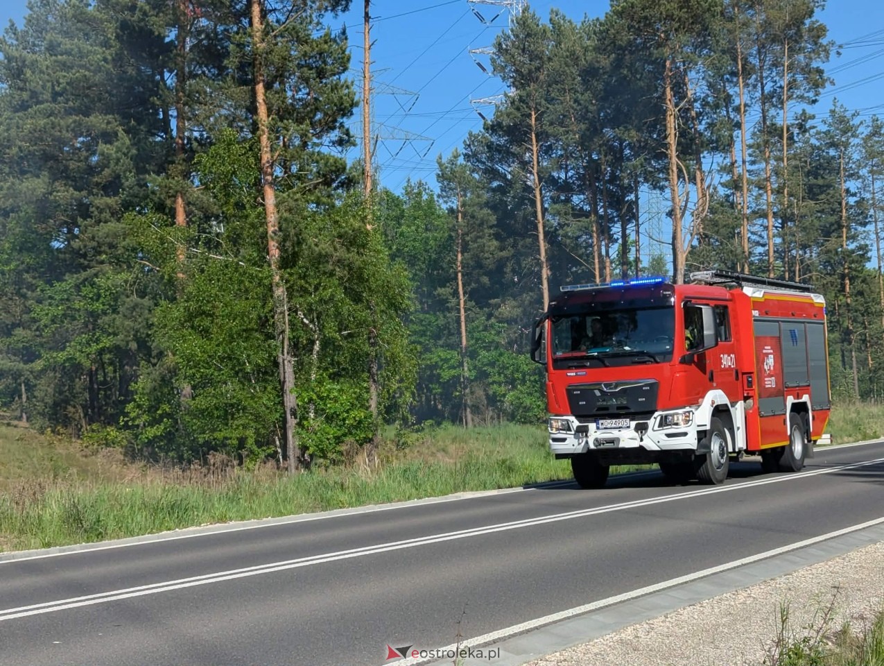 Pożar na drodze do mostu w Teodorowie [25.05.2026] - zdjęcie #14 - eOstroleka.pl