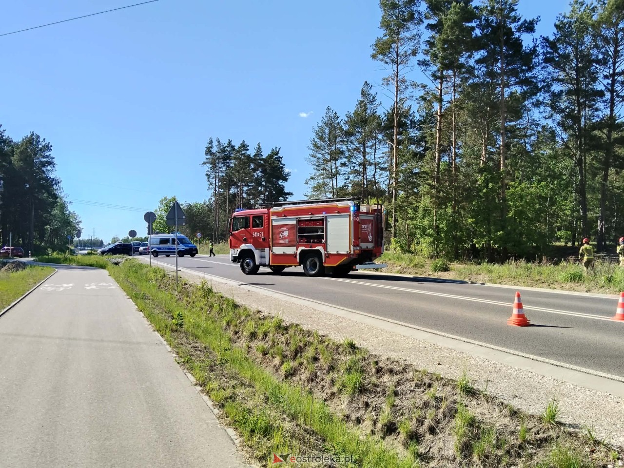Pożar na drodze do mostu w Teodorowie [25.05.2026] - zdjęcie #4 - eOstroleka.pl