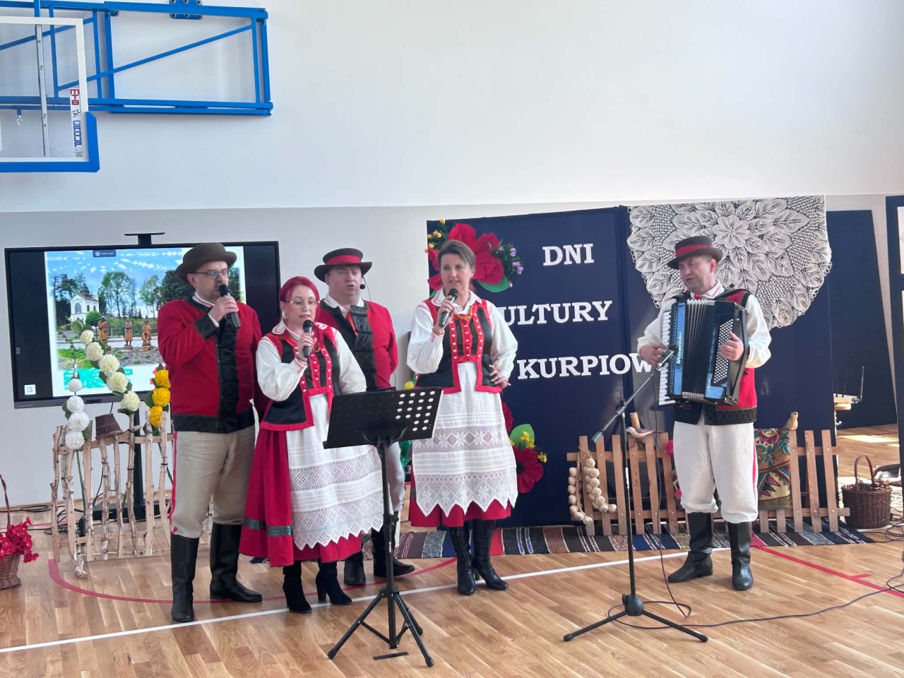 Dni Kultury Kurpiowskiej w Antoniach. Tradycja połączyła pokolenia i gminy [27.05.2026] - zdjęcie #30 - eOstroleka.pl