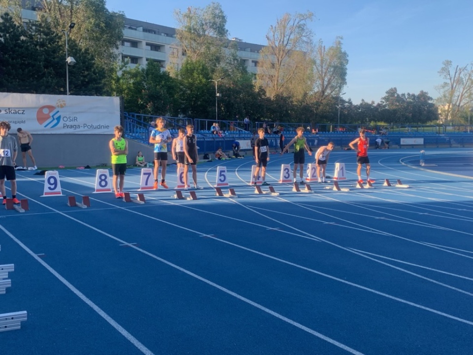 Starty w finałach i kolejne rekordy zawodników UKS Clan Ostrołęka w Mazowieckim Mityngu Lekkoatletycznym [23.05.2026] - zdjęcie #5 - eOstroleka.pl