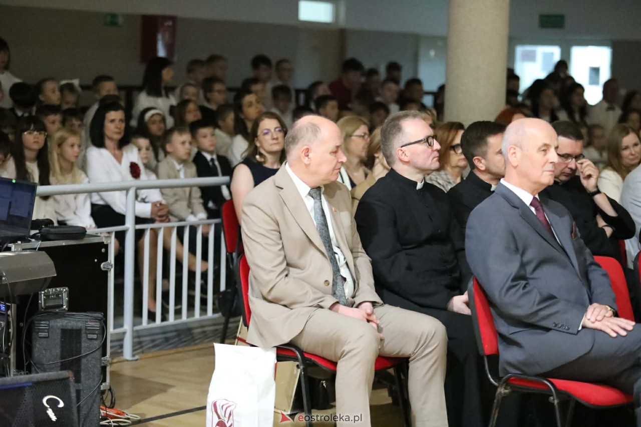 Jubileusz 25-lecia nadania imienia Szkole Podstawowej im. Kardynała Stefana Wyszyńskiego w Lelisie [28.05.2026] - zdjęcie #74 - eOstroleka.pl