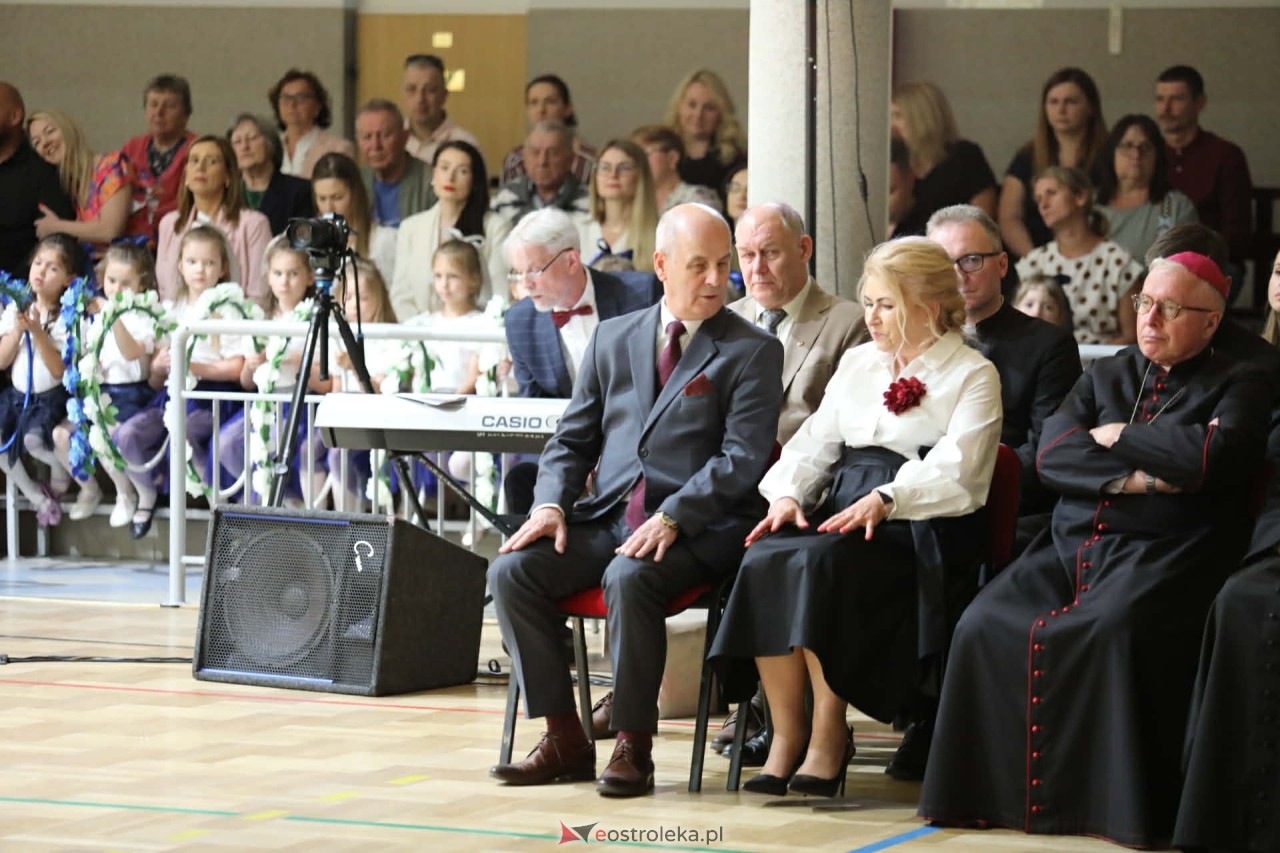Jubileusz 25-lecia nadania imienia Szkole Podstawowej im. Kardynała Stefana Wyszyńskiego w Lelisie [28.05.2026] - zdjęcie #49 - eOstroleka.pl