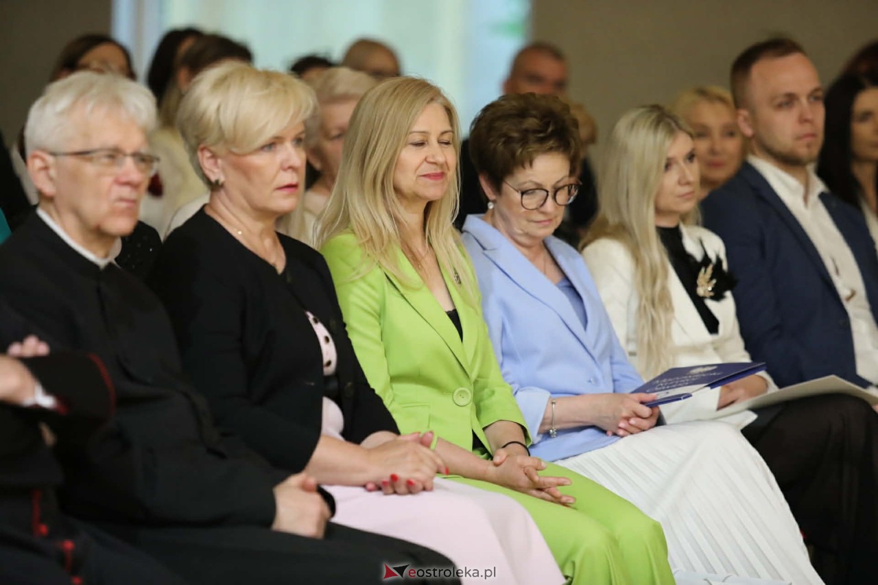 Jubileusz 25-lecia nadania imienia Szkole Podstawowej im. Kardynała Stefana Wyszyńskiego w Lelisie [28.05.2026] - zdjęcie #43 - eOstroleka.pl