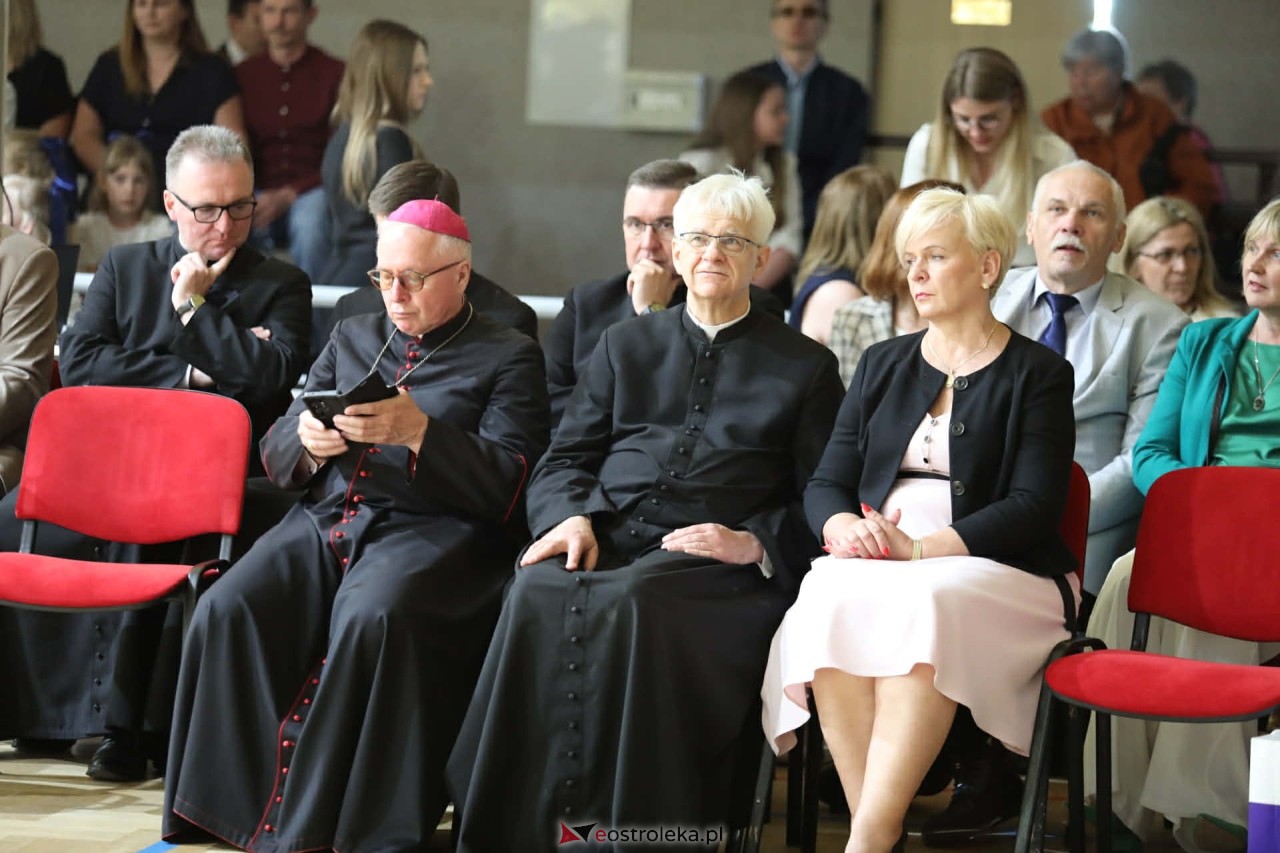 Jubileusz 25-lecia nadania imienia Szkole Podstawowej im. Kardynała Stefana Wyszyńskiego w Lelisie [28.05.2026] - zdjęcie #41 - eOstroleka.pl