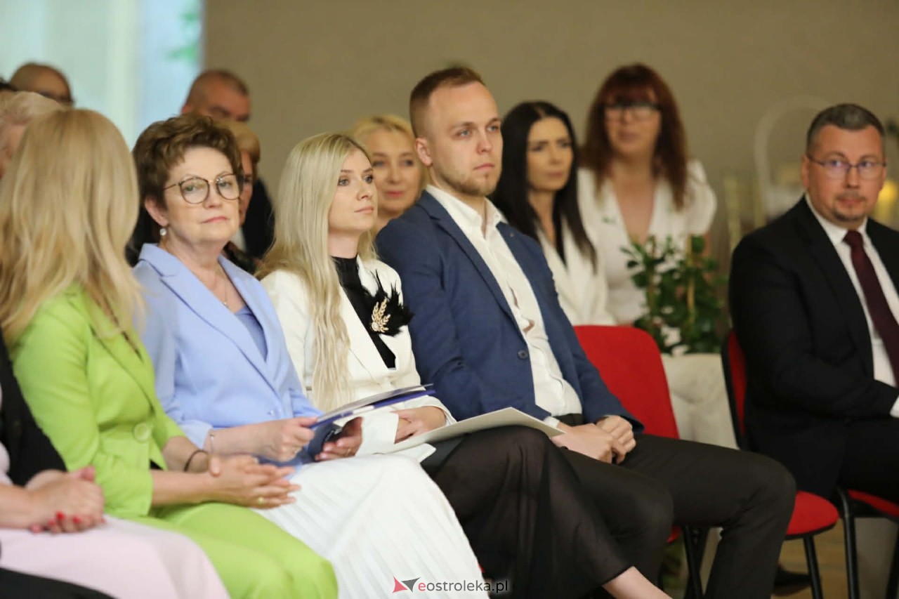 Jubileusz 25-lecia nadania imienia Szkole Podstawowej im. Kardynała Stefana Wyszyńskiego w Lelisie [28.05.2026] - zdjęcie #38 - eOstroleka.pl